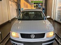Gebraucht VW Passat 102 PS (75 kW) 2000 Silber Limousine