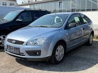 Gebraucht Ford Focus Trend 101 PS (74 kW) 2005 Blau Kleinwagen