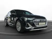 Gebraucht Audi e-tron Ambiente 369 kW (503 PS) 2022 Brillantschwarz SUV