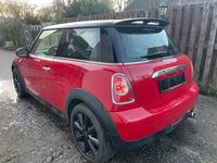 Gebraucht Mini Cooper 122 PS (89 kW) 2011 Rot Kleinwagen