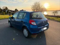 Gebraucht Renault Clio II 75 PS (55 kW) 2009 Blau Kleinwagen