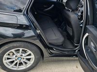 Gebraucht BMW 318 Advantage 136 PS (100 kW) 2016 Schwarz Kombi