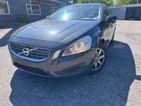 Gebraucht Volvo V60 Basis 114 PS (83 kW) 2012 Grau Kombi
