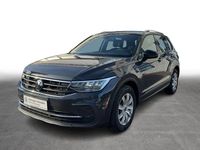 Gebraucht VW Tiguan Active 131 PS (96 kW) 2022 Grau SUV