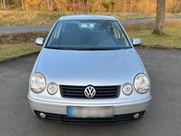 Gebraucht VW Polo 64 PS (47 kW) 2005 Silber Kleinwagen