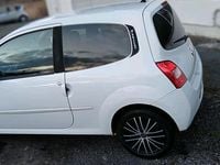 Gebraucht Renault Twingo Rip Curl 75 PS (55 kW) 2011 Weiß Kleinwagen