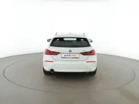 Gebraucht BMW 118 Advantage 2023 Weiß Kleinwagen