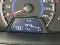 Gebraucht Hyundai i10 Edition 67 PS (49 kW) 2014 Weiß Kleinwagen