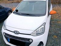 Gebraucht Hyundai i10 83 PS (61 kW) 2017 Weiß Kleinwagen