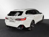 Gebraucht BMW 540 M Sport 303 PS (222 kW) 2025 Mineralweiss Kombi