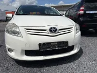 Gebraucht Toyota Auris Edition 90 PS (66 kW) 2011 Weiß Kleinwagen