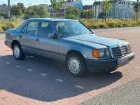 Gebraucht Mercedes E230 135 PS (99 kW) 1988 Grau Limousine