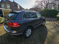 Gebraucht VW Touareg 262 PS (192 kW) 2015 Grau SUV