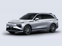 Neu XPENG G9 AWD Performance 422 kW (575 PS) 2026 Silber frost silver SUV