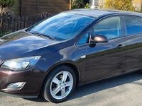 Gebraucht Opel Astra 110 PS (80 kW) 2012 Braun Limousine