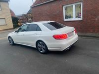 Gebraucht Mercedes E220 170 PS (125 kW) 2015 Weiß Limousine