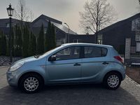 Gebraucht Hyundai i20 77 PS (56 kW) 2009 Blau Kleinwagen