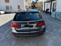 Usata BMW 318 143 CV (105 kW) 2013 Grigio Station wagon
