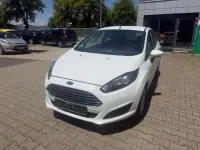 Gebraucht Ford Fiesta SYNC Edition 101 PS (74 kW) 2014 Frozen white Kleinwagen