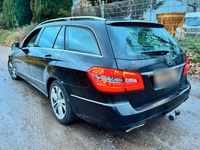 Gebraucht Mercedes E300 231 PS (169 kW) 2011 Schwarz Kombi