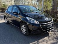 Gebraucht Peugeot 208 Active 82 PS (60 kW) 2017 Schwarz Kleinwagen
