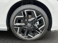 Gebraucht VW Golf VIII R-line 150 PS (110 kW) 2025 Weiß Limousine