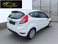 Gebraucht Ford Fiesta Trend 60 PS (44 kW) 2014 Weiß Kleinwagen
