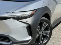 Gebraucht Toyota bZ4X Basis 150 kW (204 PS) 2023 Cosmicsilber metallic SUV