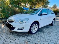 Gebraucht Opel Astra 140 PS (102 kW) 2012 Weiß Kombi