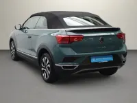 Gebraucht VW T-Roc Cabriolet Active 110 PS (80 kW) 2021 Cactus green Cabrio