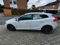 Gebraucht Volvo V40 120 PS (88 kW) 2014 Weiß Limousine