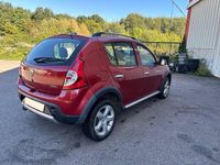 Gebraucht Dacia Sandero Stepway 88 PS (64 kW) 2011 Rot Limousine
