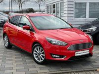 Gebraucht Ford Focus Titanium 125 PS (91 kW) 2018 Rot Limousine