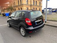 Gebraucht Mercedes A180 109 PS (80 kW) 2011 Schwarz Kleinwagen