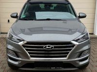gebraucht Hyundai Tucson Style 2WD/Scheckh gepfl/Pano/Navi/Sitz&Lenkradhzg