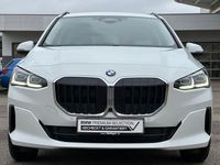 Gebraucht BMW 220 156 PS (114 kW) 2025 Weiß Van / Kleinbus