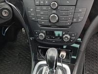 Gebraucht Opel Insignia Sport 160 PS (117 kW) 2011 Weiß Limousine
