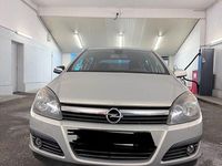 Gebraucht Opel Astra 105 PS (77 kW) 2006 Silber Limousine