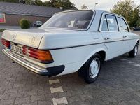 Gebraucht Mercedes E230 136 PS (100 kW) 1984 Weiss Limousine