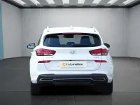Gebraucht Hyundai i30 120 PS (88 kW) 2023 Weiß Kleinwagen