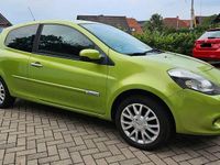 Gebraucht Renault Clio II Dynamique 75 PS (55 kW) 2011 Grün Limousine