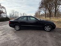 Gebraucht Mercedes E200 Elegance 184 PS (135 kW) 2008 Schwarz Limousine