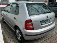 Używany Skoda Fabia 90 KM (66 kW) 2001 Srebrny Hatchback