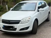 Gebraucht Opel Astra 115 PS (84 kW) 2008 Weiß Limousine