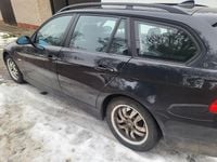Gebraucht BMW 320 177 PS (130 kW) 2008 Schwarz Kombi