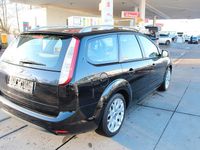 Gebraucht Ford Focus 125 PS (91 kW) 2010 Schwarz Kombi