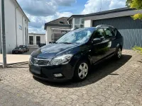 Gebraucht Kia Ceed Spirit 90 PS (66 kW) 2012 Schwarz Kleinwagen