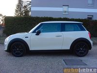 Gebraucht Mini Metropolitan 102 PS (75 kW) 2015 Pepperwhite Limousine