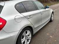 Gebraucht BMW 118 143 PS (105 kW) 2009 Silber Kleinwagen