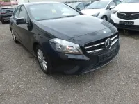 Gebraucht Mercedes A180 109 PS (80 kW) 2014 Schwarz Kleinwagen